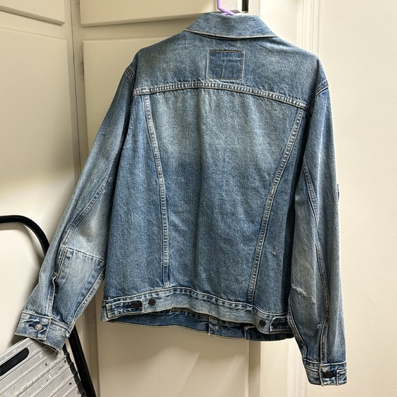 Levi’s Vintage Fit Trucker Jacket - Picture 3 of 5